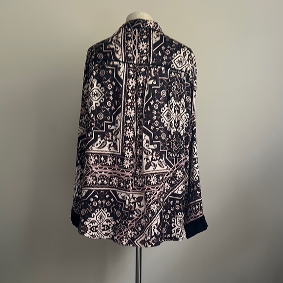 Johnny Was WORKSHOP Ophelia Velvet Trim SILK Mix Patterned Blouse SZ Large NWT - Picture 4 of 6